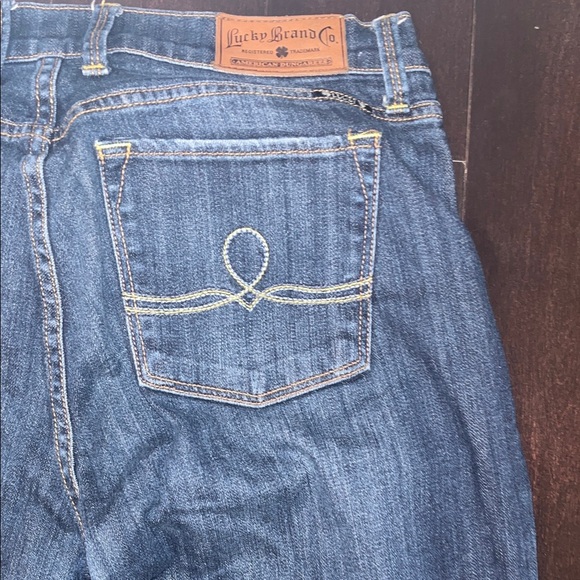 Lucky Brand size 12/31 Regular Women's Dark Indigo Flare Jeans Sofia Boot. - Picture 5 of 10